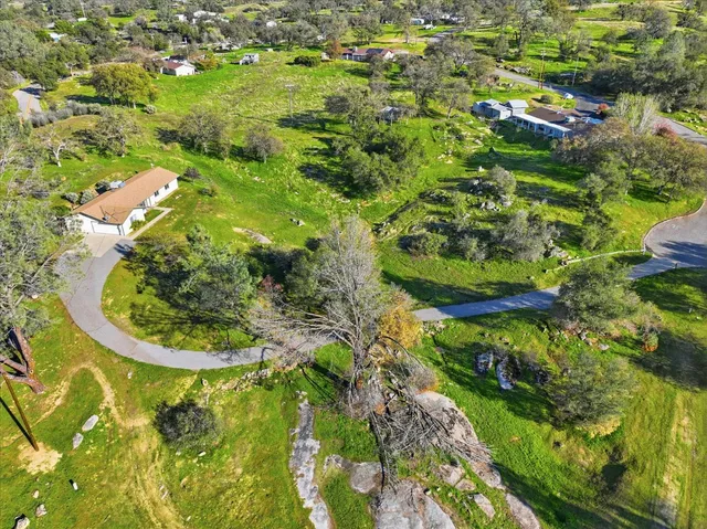 $359,000 | 22951 North Lilley Way, Coarsegold, CA 93614