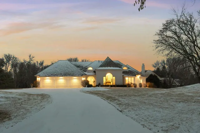 $1,695,000 | 2255 French Creek Circle, Wayzata, MN 55391