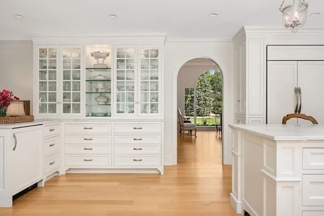 $1,695,000 | 2255 French Creek Circle, Wayzata, MN 55391