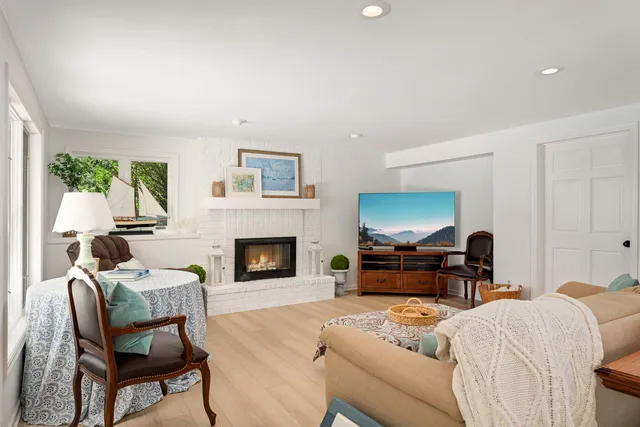 $1,695,000 | 2255 French Creek Circle, Wayzata, MN 55391