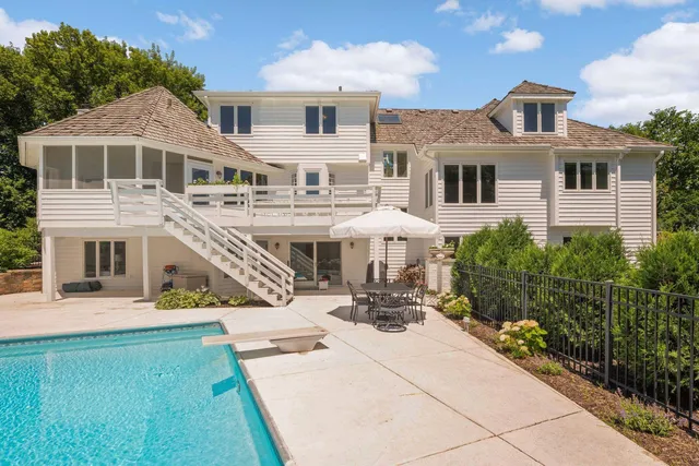 $1,695,000 | 2255 French Creek Circle, Wayzata, MN 55391