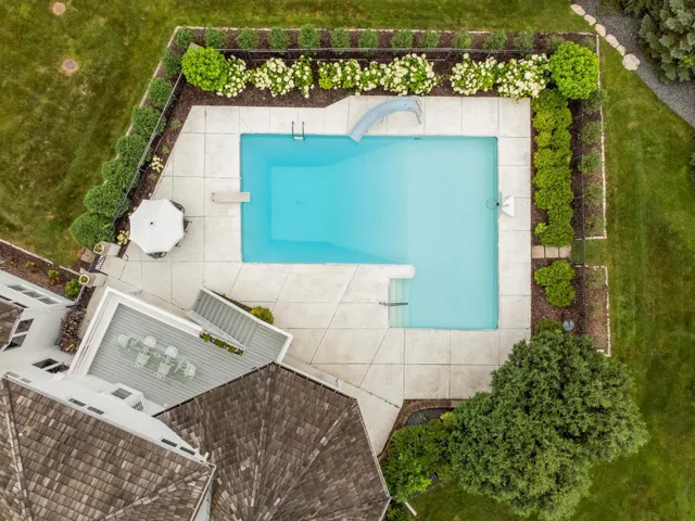 $1,695,000 | 2255 French Creek Circle, Wayzata, MN 55391