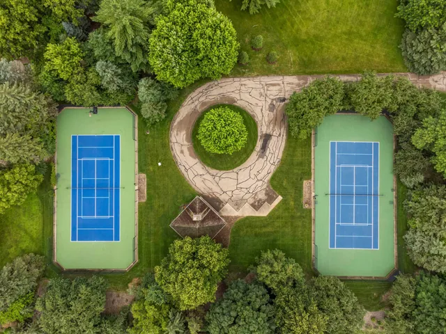 $1,695,000 | 2255 French Creek Circle, Wayzata, MN 55391