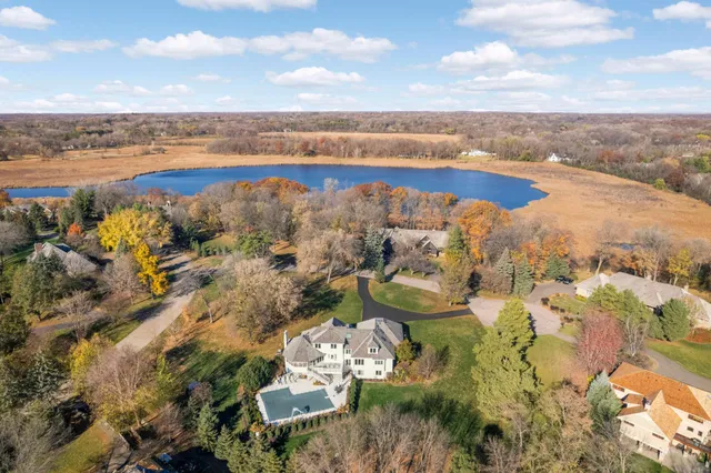 $1,695,000 | 2255 French Creek Circle, Wayzata, MN 55391