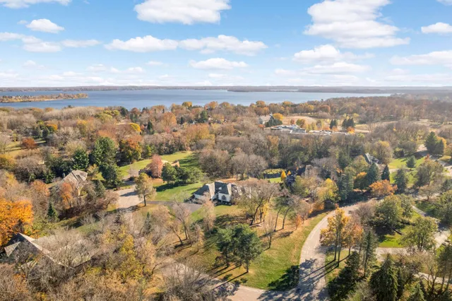 $1,695,000 | 2255 French Creek Circle, Wayzata, MN 55391