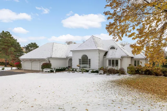 $1,695,000 | 2255 French Creek Circle, Wayzata, MN 55391