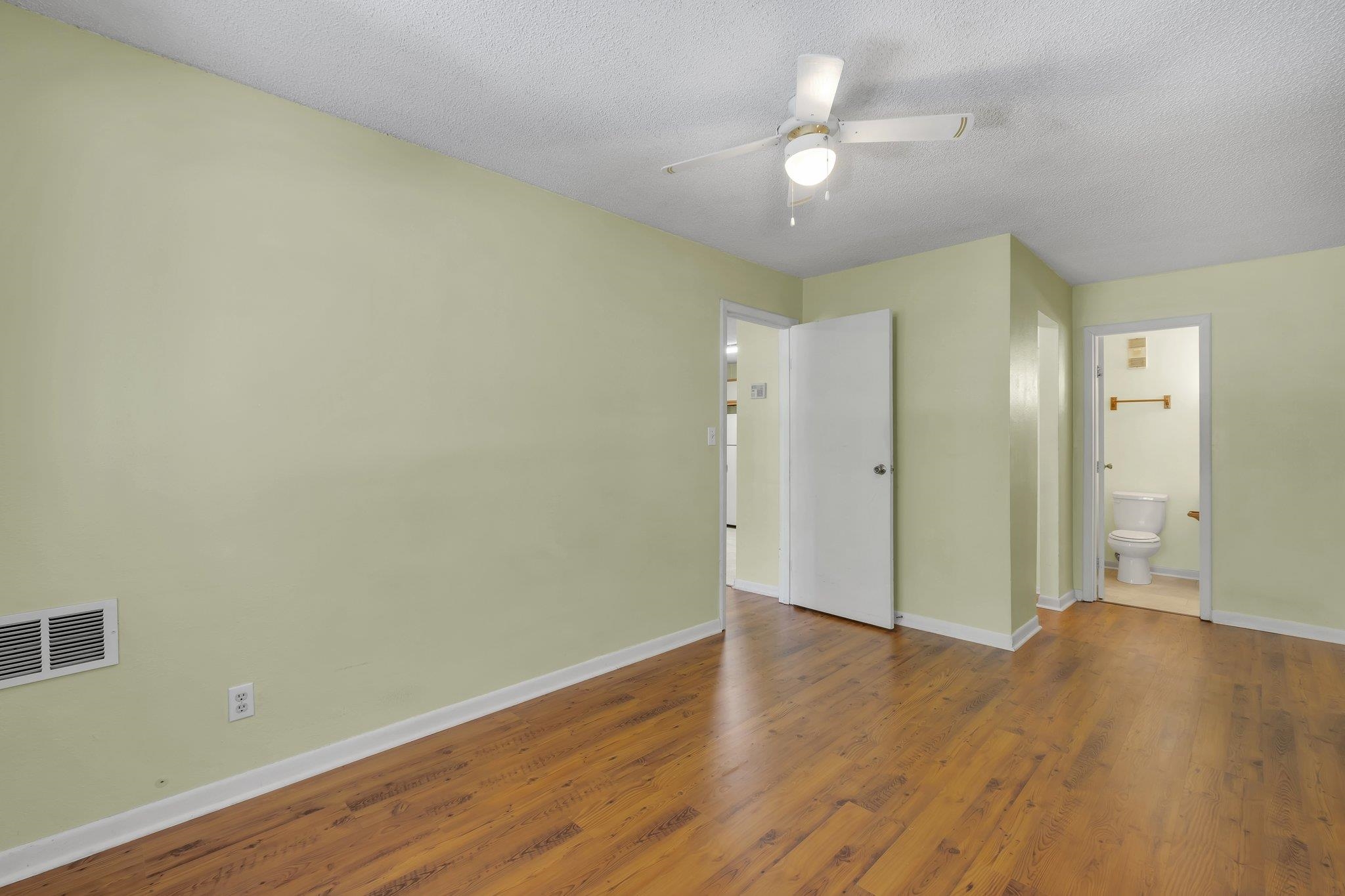 403 Hayden Road, Unit 205 Tallahassee, FL 32304 - Photo 6 of 17 Gallery Image 6