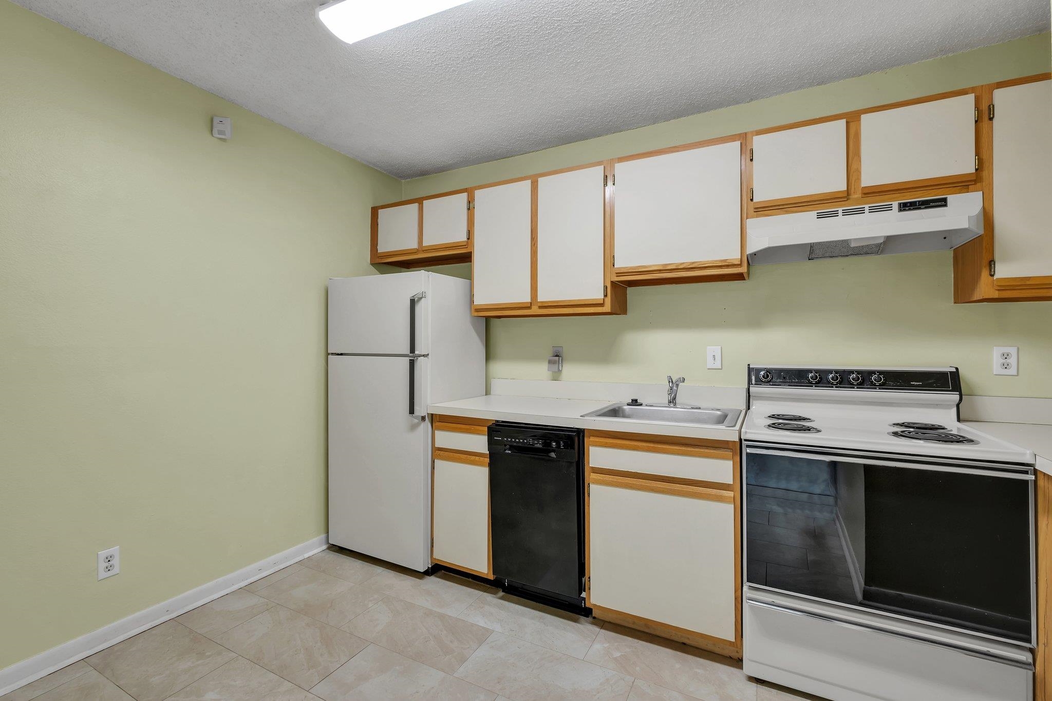 403 Hayden Road, Unit 205 Tallahassee, FL 32304 - Photo 10 of 17 Gallery Image 10