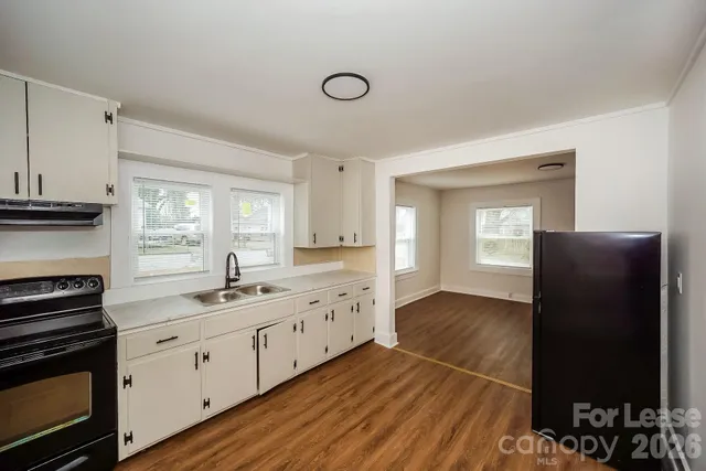 $1,355 | 502 Hickory Avenue, Statesville, NC 28677