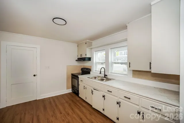 $1,355 | 502 Hickory Avenue, Statesville, NC 28677