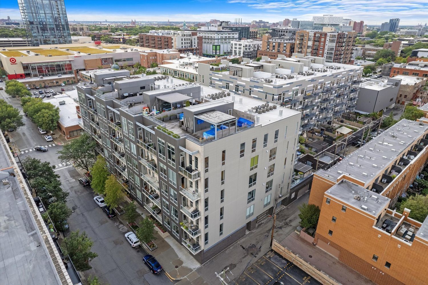 122 South Aberdeen Street, Unit 5N Chicago, IL 60607 - Photo 22 of 23 an aerial view of a building