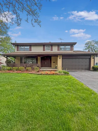 $499,900 | 17W525 Concord Place, Darien, IL 60561