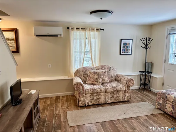 $314,000 | 230 East Wakefield Boulevard, Winchester, CT 06098