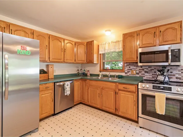 $425,000 | 76 Woodbury Road, Burlington, VT 05408