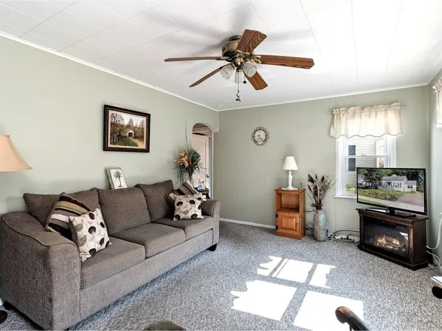 $425,000 | 76 Woodbury Road, Burlington, VT 05408