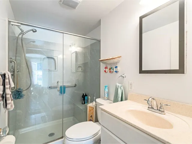 $425,000 | 76 Woodbury Road, Burlington, VT 05408