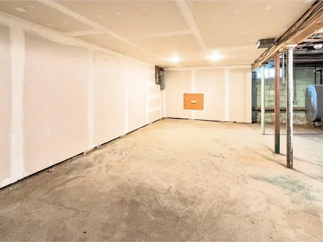 $425,000 | 76 Woodbury Road, Burlington, VT 05408