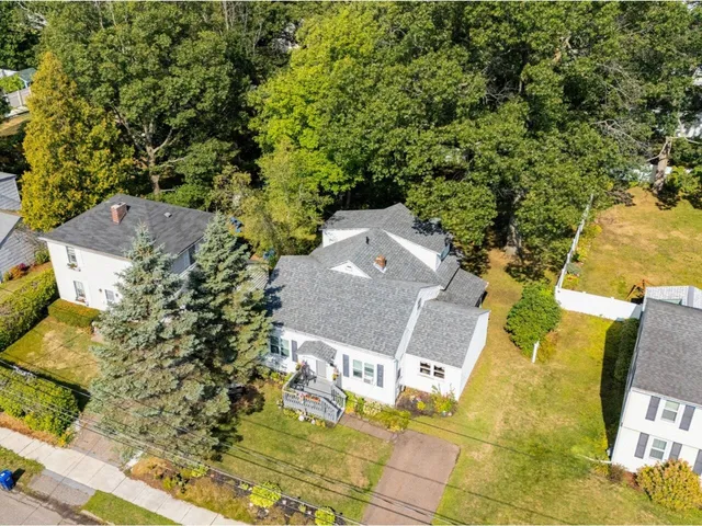 $425,000 | 76 Woodbury Road, Burlington, VT 05408