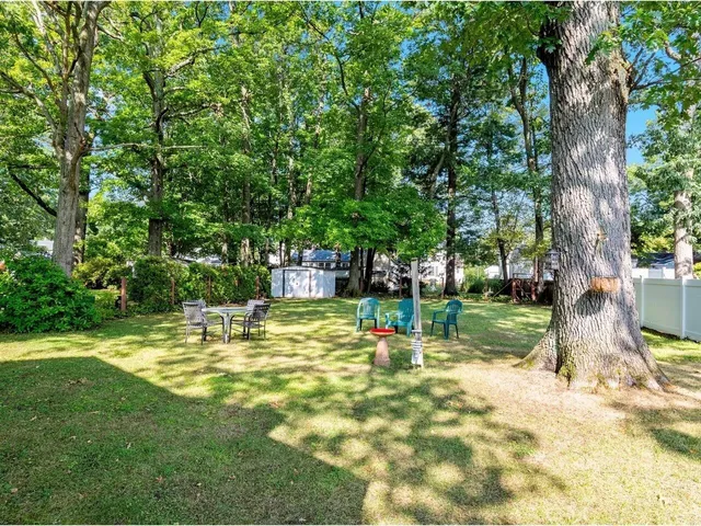 $425,000 | 76 Woodbury Road, Burlington, VT 05408