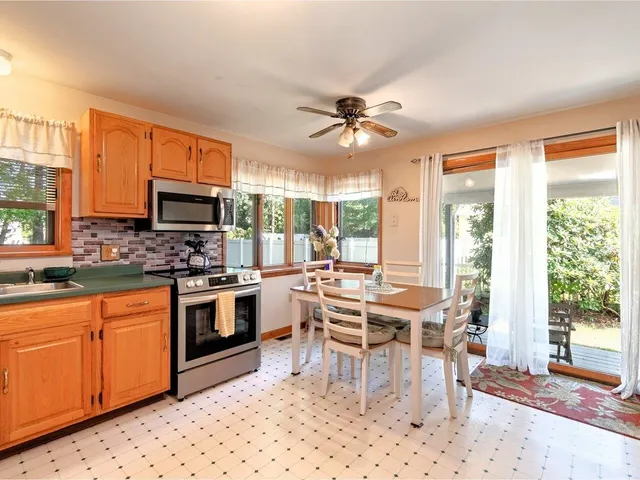 $425,000 | 76 Woodbury Road, Burlington, VT 05408