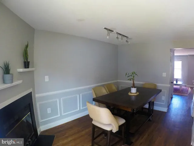 $2,650 | 8702 Village Green Court, Alexandria, VA 22309