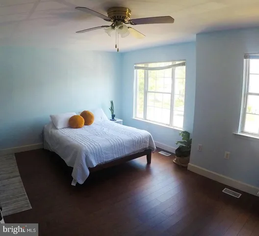 $2,650 | 8702 Village Green Court, Alexandria, VA 22309