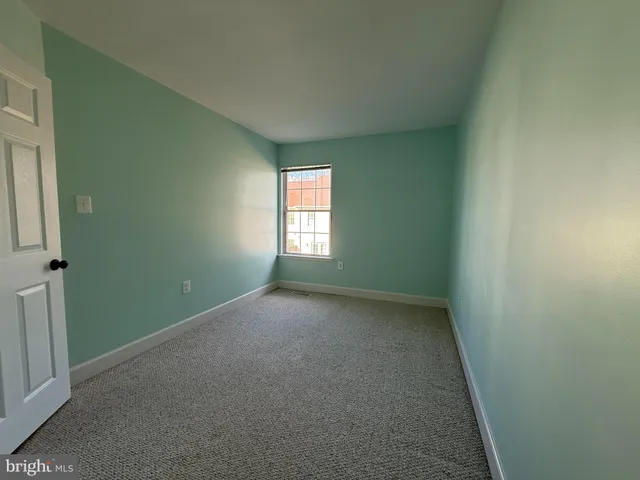 $2,650 | 8702 Village Green Court, Alexandria, VA 22309