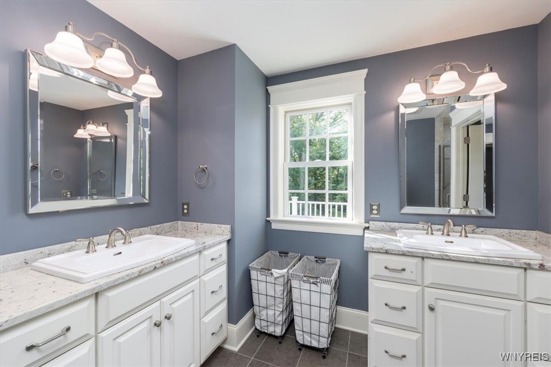 21 Creekview Court East Aurora, NY 14052 - Photo 19 of 50