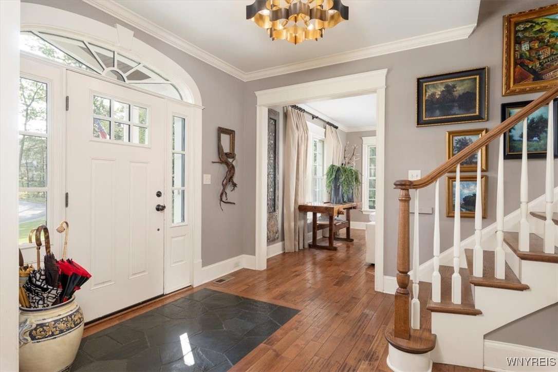 21 Creekview Court East Aurora, NY 14052 - Photo 2 of 50