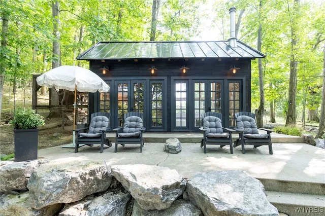 $1,450,000 | 21 Creekview Court, East Aurora, NY 14052