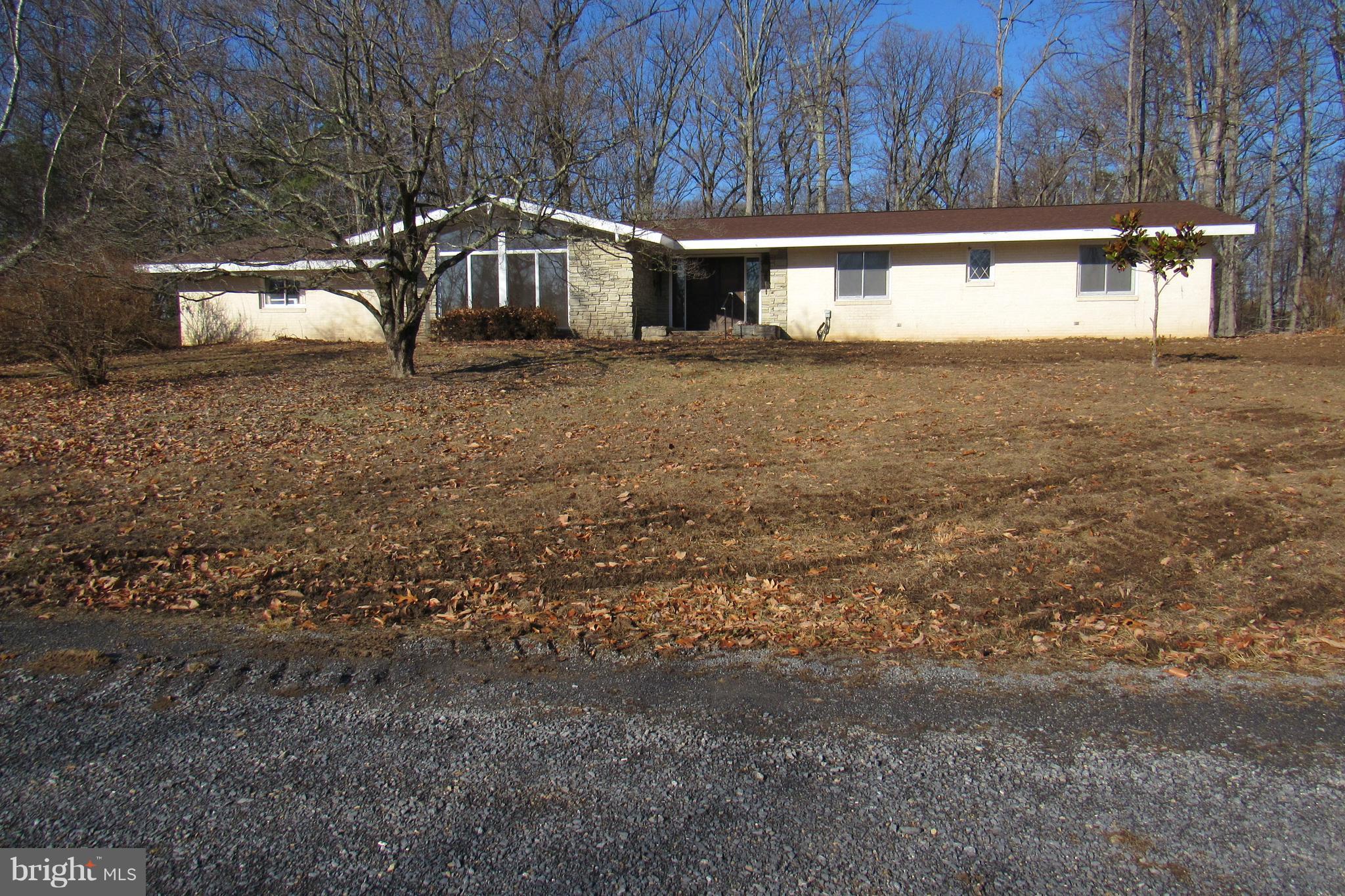 298 Grove Heights Road Berkeley Springs, WV 25411 - Photo 2 of 27 Exterior (Front)