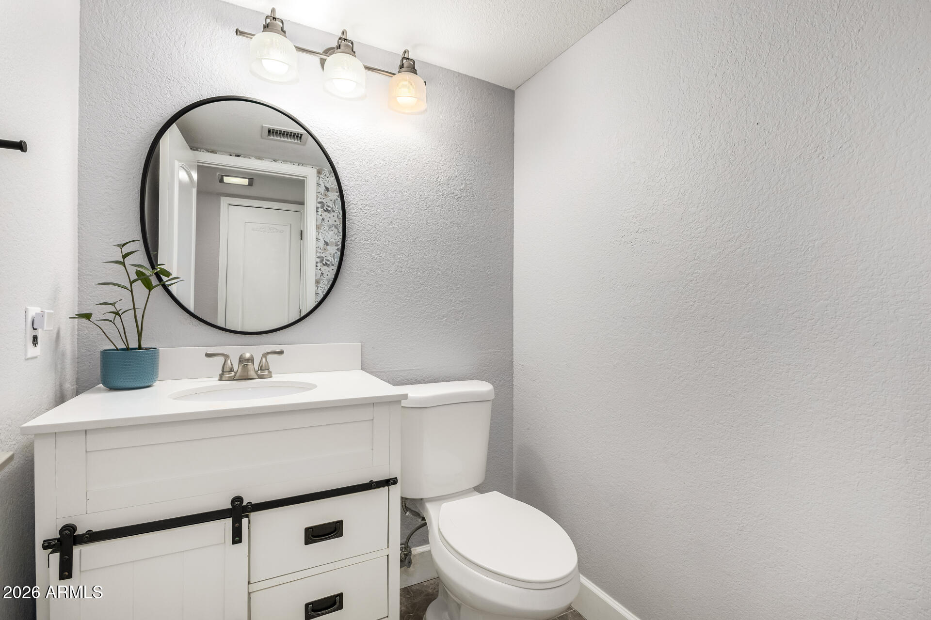 2656 North Ricardo Mesa, AZ 85215 - Photo 8 of 24 Powder Room