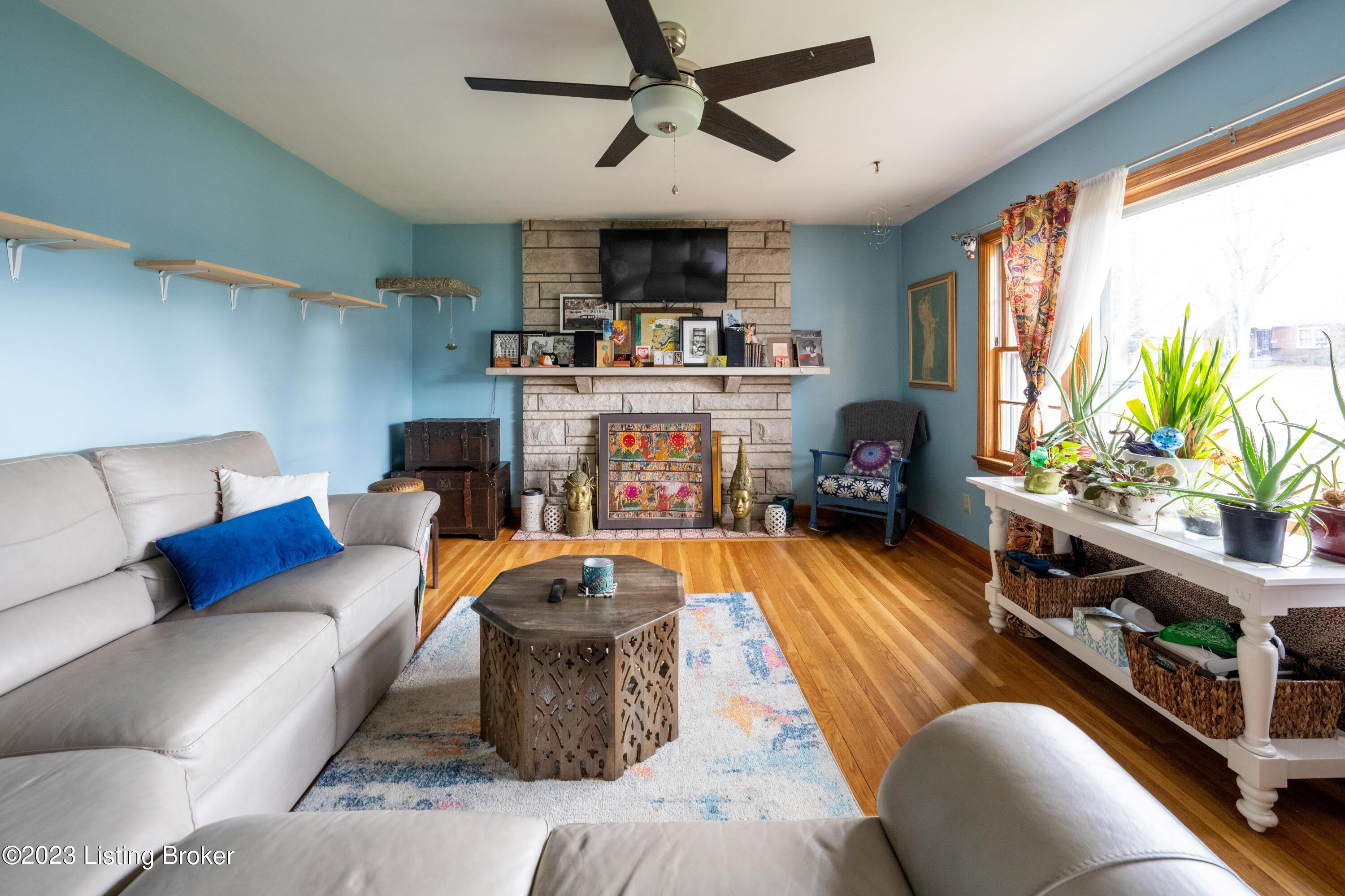 4152 Dover Road Louisville, KY 40216 - Photo 4 of 34 4152 Dover Rd-4