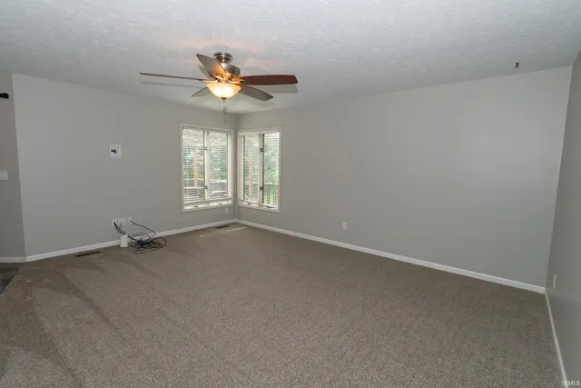 $412,500 | 14770 Fairfield Drive, Granger, IN 46530