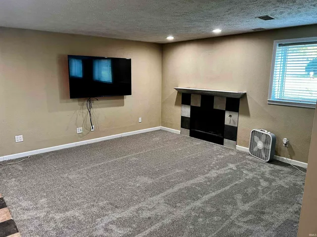 $412,500 | 14770 Fairfield Drive, Granger, IN 46530