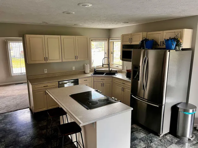 $412,500 | 14770 Fairfield Drive, Granger, IN 46530