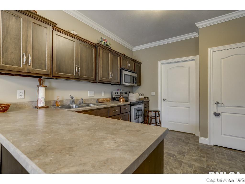 820 Longleaf Court Springfield, IL 62711 - Photo 12 of 31