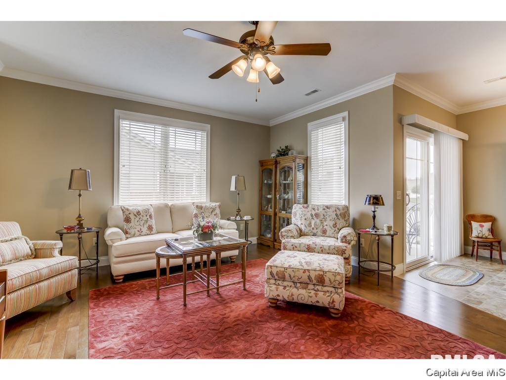 820 Longleaf Court Springfield, IL 62711 - Photo 4 of 31