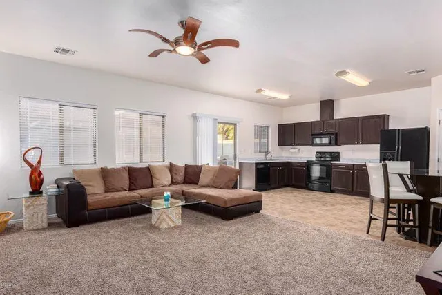 $1,950 | 7022 West Mercer Lane, Peoria, AZ 85345