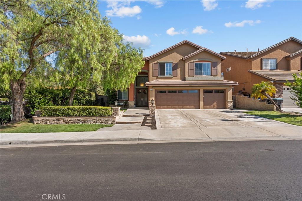 82 Springfield Mission Viejo, CA 92692 - Photo 4 of 68 Front View