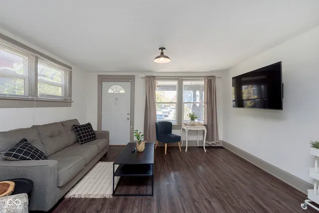 $1,825 | 2248 Nowland Avenue, Indianapolis, IN 46201