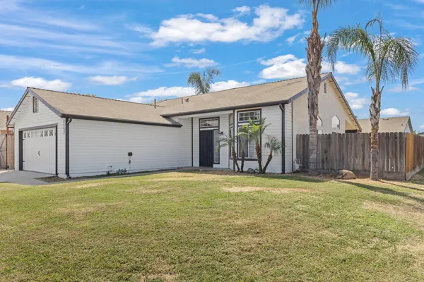 $340,000 | 2157 Country View Avenue, Tulare, CA 93274