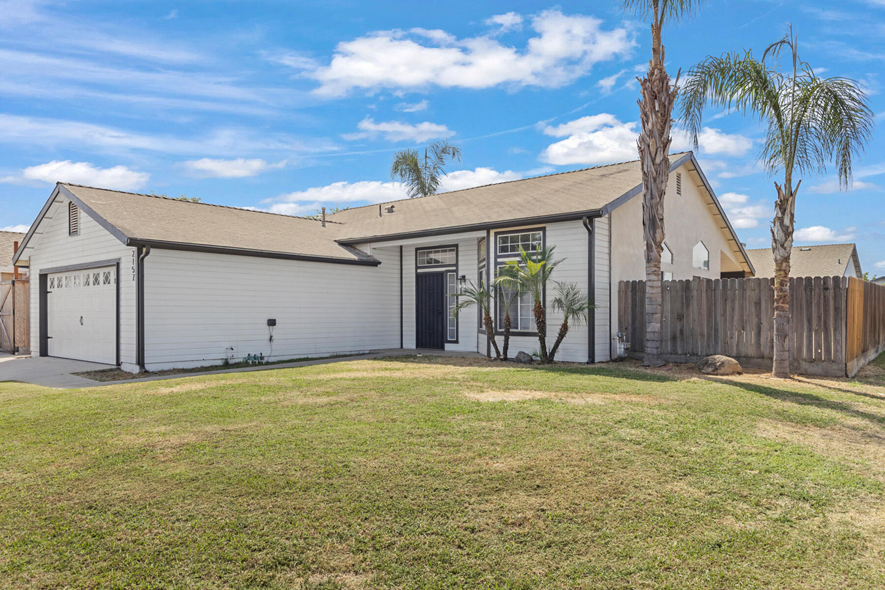 2157 Country View Avenue Tulare, CA 93274 - Photo 1 of 22 02 - Front of Property