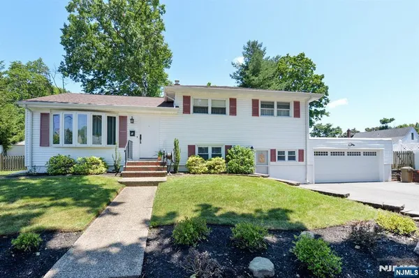 $739,000 | 7 Harrison Street, Dumont, NJ 07628