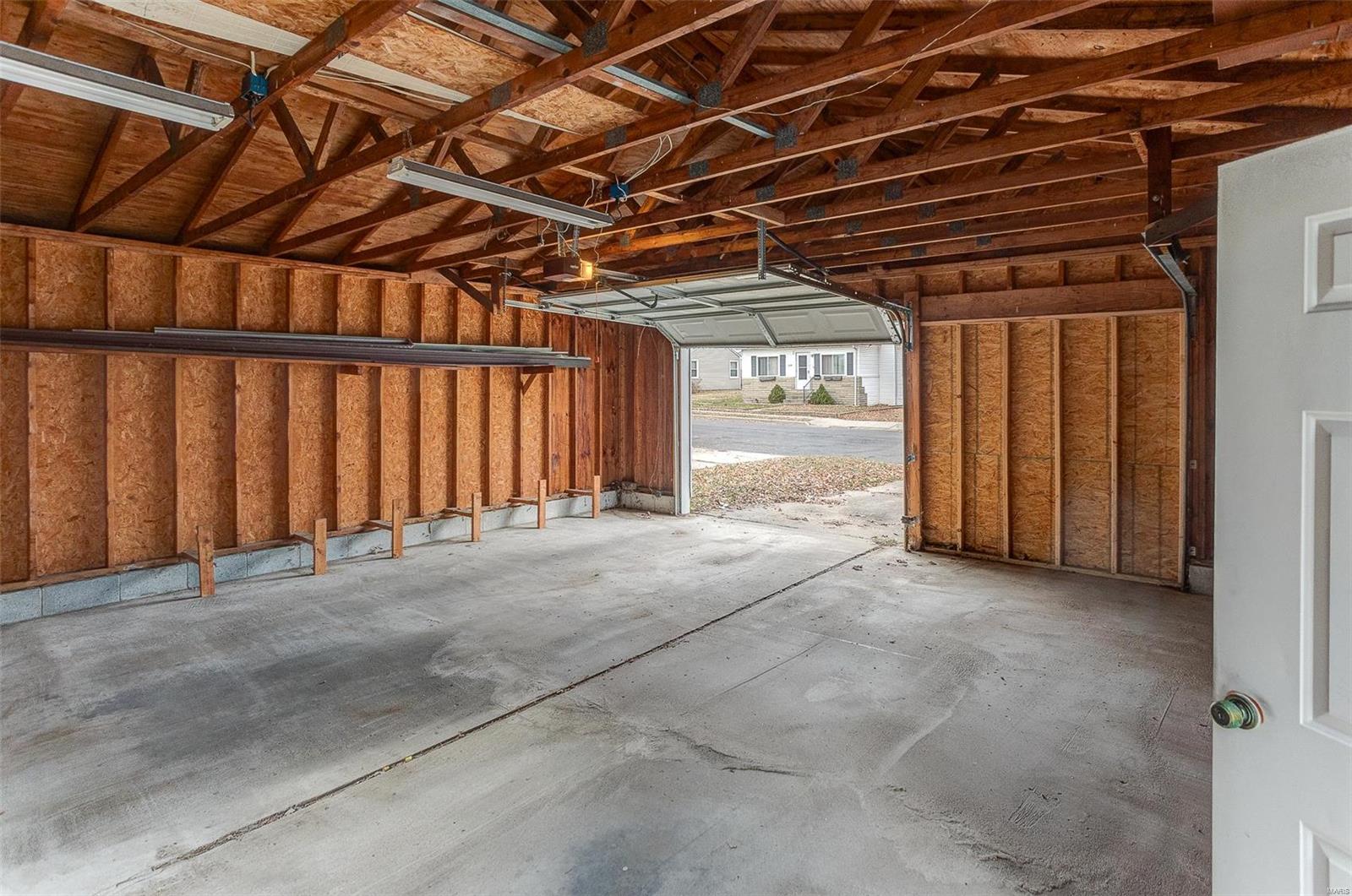 213 Walnut Street Roxana, IL 62084 - Photo 4 of 31