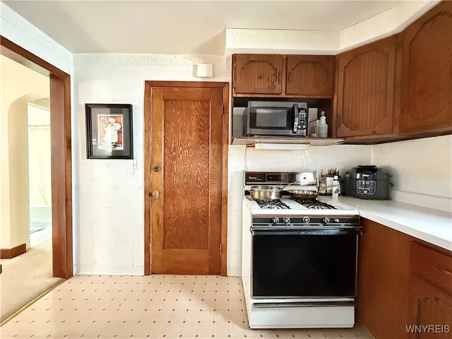 $1,350 | 245 Hamilton Drive, Amherst, NY 14226