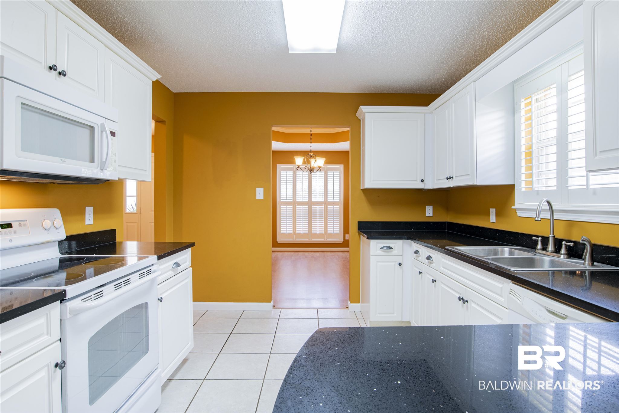 1621 Woodbridge Circle East Foley, AL 36535 - Photo 11 of 27