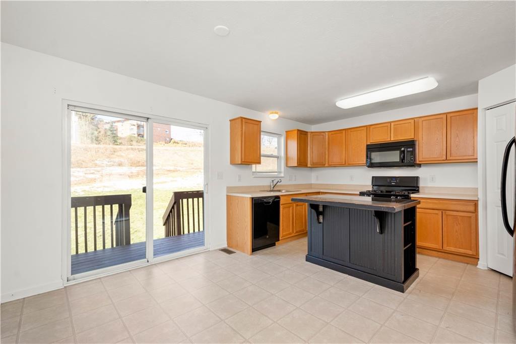 140 Lockheed Drive Coraopolis, PA 15108 - Photo 8 of 25 Gallery Image 8