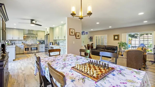$929,900 | 868 Holly Avenue, Rohnert Park, CA 94928