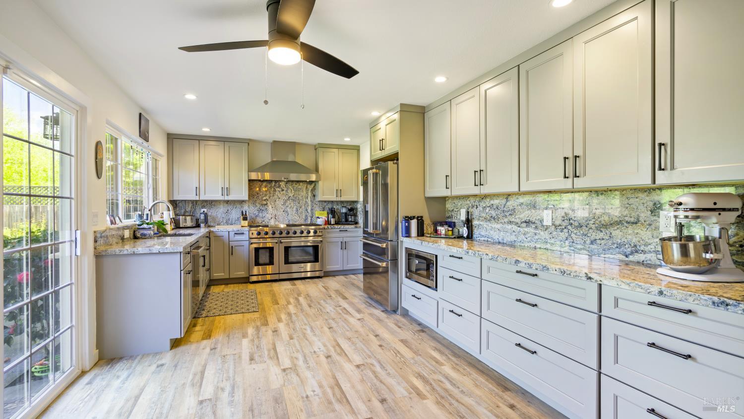 868 Holly Avenue Rohnert Park, CA 94928 - Photo 13 of 48